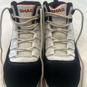 SHAQ Basketball shoes, size 4.5Y
